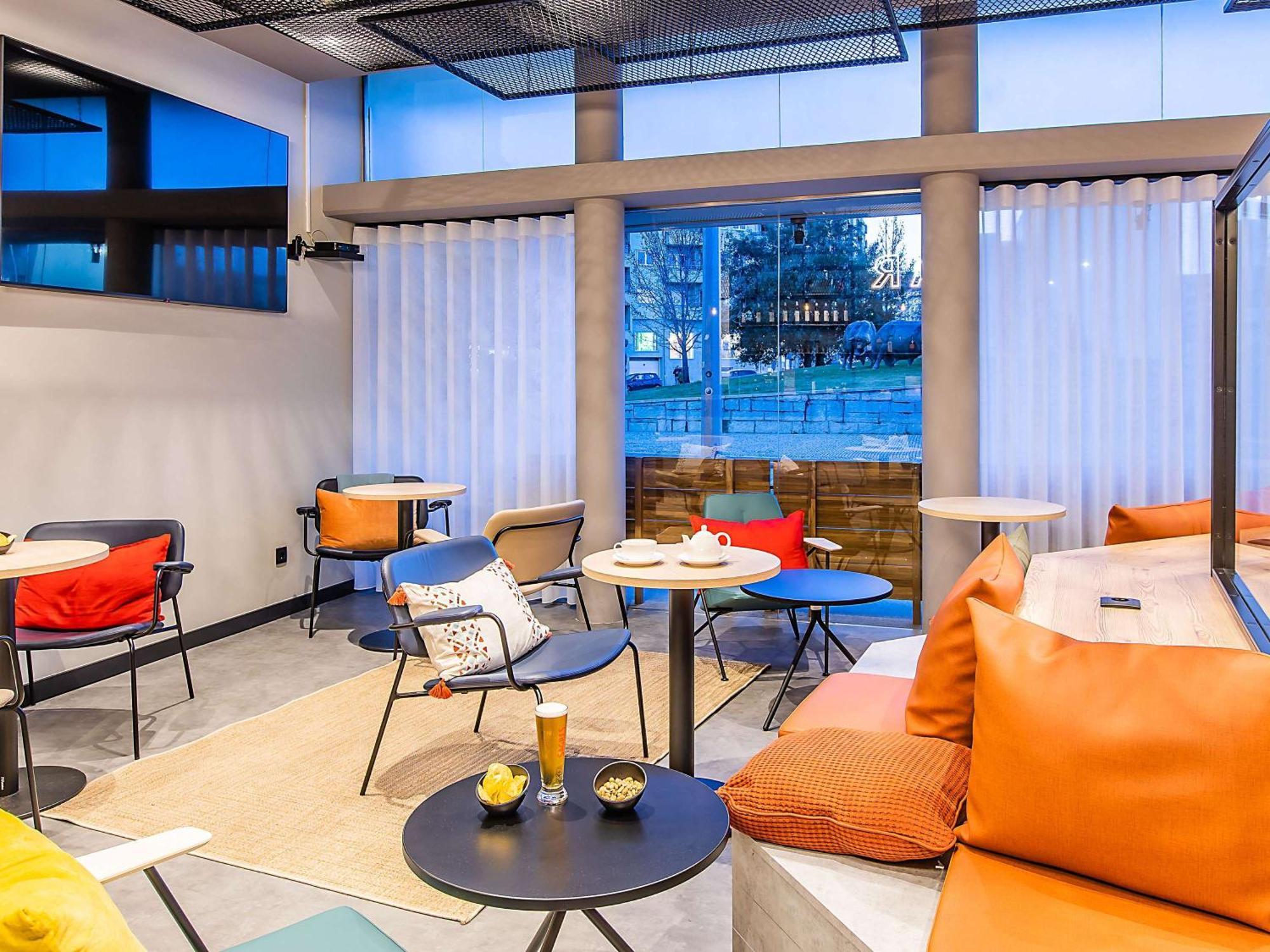 Hotel ibis Bragança Buitenkant foto